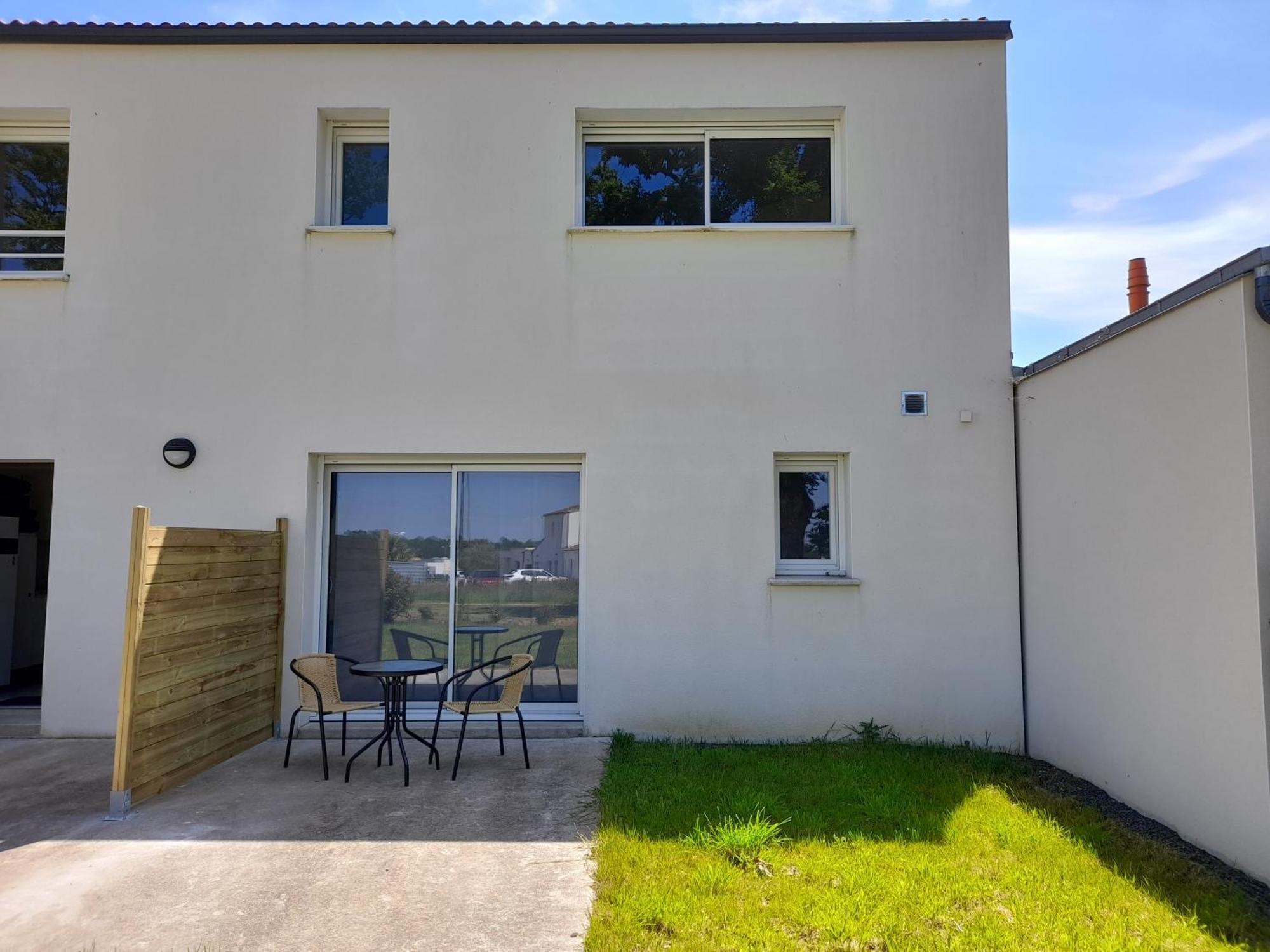 Studio Lumineux Avec Terrasse La Roche-sur-Yon Exterior foto